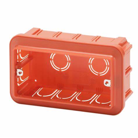 [00024404] 24404  علبة /4 جيفز    GEWISS  ـ((135)) ## 